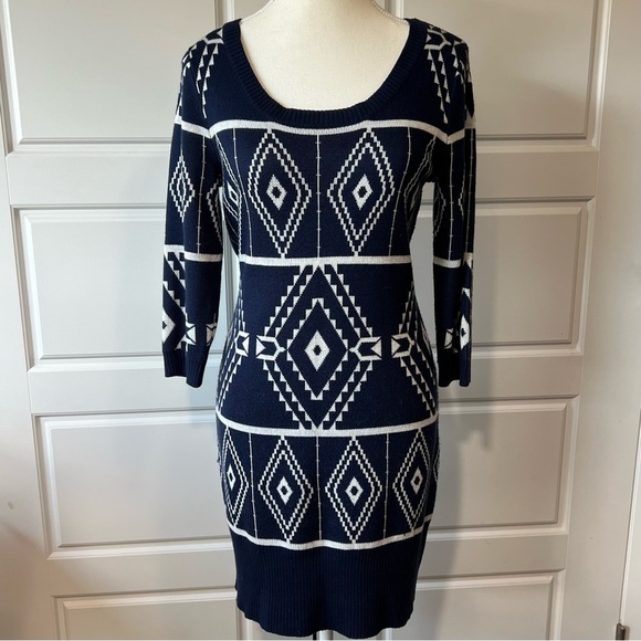 Sweater Dress‎ Mini Knit Geometric Pattern Long Sleeve Casual Size PM - Picture 1 of 7